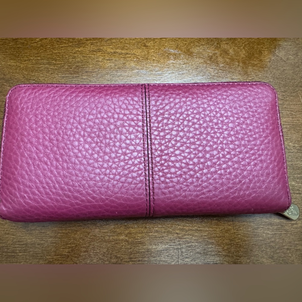 Like New - Cole Haan Berry Leather Wallet - Picture 2 of 10